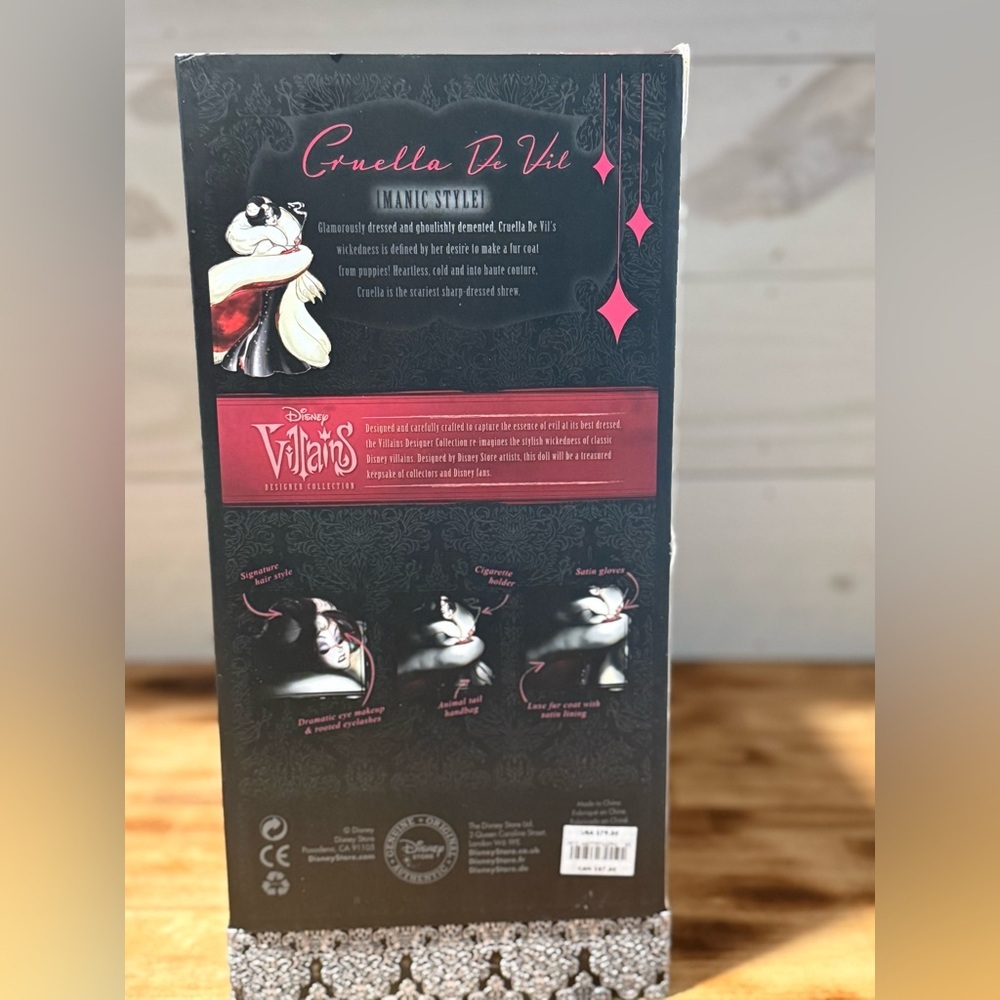 Disney Store Villians Designer Collection Cruella De Vil [Manic Style] - Picture 5 of 13